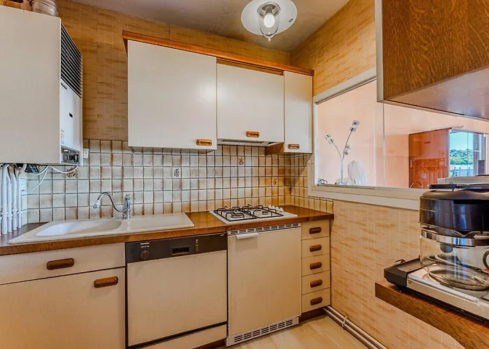 T2 A Avec Balcon, Parking Securise, Proche Gare Sncf Et Commerces - Fr-1-433-32 *